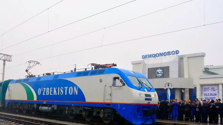 Uzbekistan electrifies railway towards Afghan border