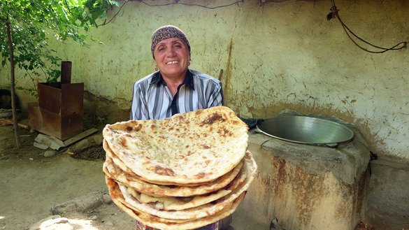 Mannonova usually bakes naan 30 minutes before iftar to preserve peak warmth. "It's our tradition," she said. "I bake naan every day."[Nadin Bahrom]