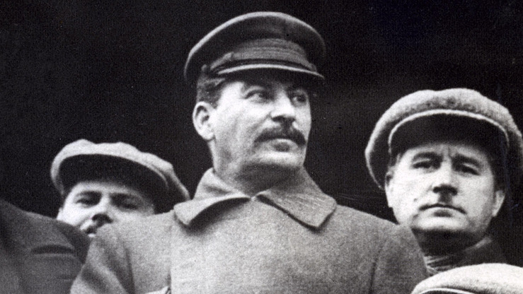 Образ Сталина в СССР в период до начала Второй мировой войны в 1937 г. В ходе 1930-х годов советский диктатор приговорил миллионы граждан к смерти за выступление против его политики.