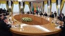 Марказий Осиё раҳбарлари тўққиз йиллик танафусдан сўнг, 15 март куни Остона шаҳрида минтақавий масалаларни ҳал қилиш ва иқтисодий алоқаларни кучайтириш мақсадида учрашув ўтказдилар. (Қозоғистон президенти матбуот хизмати)