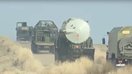 Rossiya Mudofaa vazirligi olgan videotasvirda 2-aprel kuni rus harbiy mashinalarining Qozog‘istondagi harbiy bazaga qaytayotgani aks etgan. “Bugun ular bizning yerlarimizda o‘zlarining super-raketalarini sinovdan o‘tkazishyapti, ertaga esa xuddi Ukrainada bo‘lgani kabi, shimoliy viloyatlarimizni tortib olishlari mumkin”, deydi qozog‘istonlik fuqaro. (Rossiya mudofaa vazirligi)