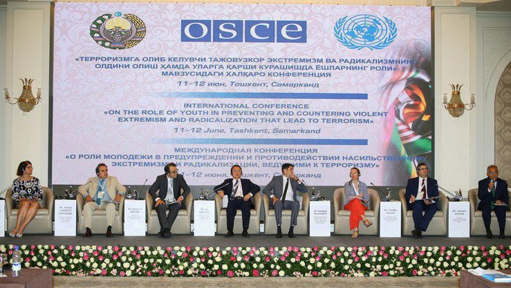 11-iyun kuni Toshkentda o‘tkazilgan “Zo‘ravonlikka asoslangan ekstremizm va radikallashuvning oldini olish va ularga qarshi kurashda yoshlarning o‘rni” mavzuidagi anjumanda bir guruh tahlilchilar ham qatnashdilar. (Xalqaro press-klub)