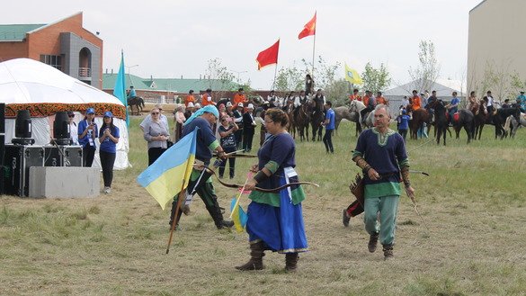 Украинские лучники демонстрируют мастерство. [Айдар Ашимов]