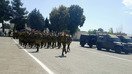 АҚШнинг Тожикистонга жанговар қуролларни тақдим этиш маросимида иштирок этаётган тожик армияси десантчилари, Душанбе, 2016 йил. (Надин Баҳром)