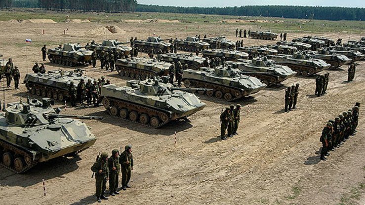 Rossiya batalyoni Janubiy Osetiyadagi Rossiya harbiy bazada saf tortib turibdi, Gruziya, 2016-yil. (Rossiya mudofaa vazirligi)