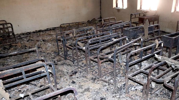 Iyul oyida jangarilar Joyakdagi qizlar maktabiga o‘t qo‘yganlar, maktab jihozlari, jumladan, stol-stullar, kitob va daftarlar yoqib yuborilgan. Hukumat ushbu hujumda Tolibon harakatini ayblagan. (Lo‘gar ta’lim boshqarmasi)