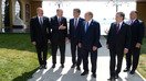 Turkiyzabon mamlakatlar prezidentlari, Cho‘lpon Ota, 3-sentabr. Chapdan o‘ngga: Ozarbayjon prezidenti Ilhom Aliyev, Turkiya prezidenti Rajab Toyib Erdog‘an, Qirg‘iziston prezidenti Sooronbay Jeenbekov va Qozog‘iston prezidenti Nursulton Nazarboyev. O‘zbekiston prezidenti Shavkat Mirziyoyev (o‘ngdan ikkinchi) va Vengriya bosh vaziri Viktor Orban (o‘ngda) tadbirda faxriy mehmon sifatida ishtirok etdilar. (Qirg‘iziston prezidenti veb-sahifasi)
