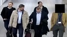 Россия ҳарбий разведкасининг жосуслари деб гумон қилинган тўрт нафар шахс, 10 апрель, Амстердам (Нидерландия). Тахминларга кўра, Кимёвий қуролларни тақиқлаш ташкилотига (КҚТТ) хакерлик ҳужуми уюштиришга уринганлари учун Дания ҳукумати уларни мамлакатдан чиқариб юборган. (Нидерландия мудофаа вазирлиги)