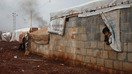 Suriyaning eng ko‘p isyonchilar joylashgan shimoliy viloyati Idlibning Atme qishlog‘i lageridagi bola, 6-dekabr. (Aaref Watad/AFP)