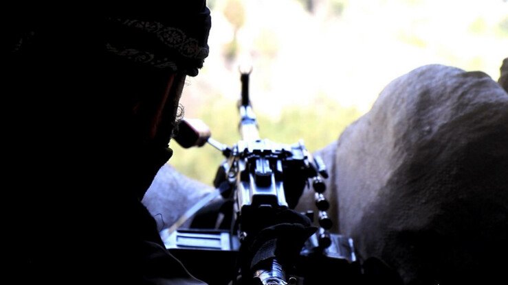 IDning Xuroson boʻlinmasi 3 iyun kuni Telegram tarmogʻida ulashgan mazkur suratida Afgʻonistondagi jangarilaridan biri aks etgan. (Fayl)