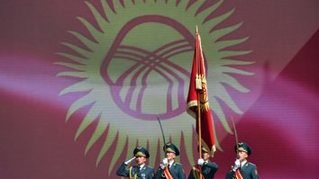 Қирғизистон кирилл ёзувидан лотинчага ўтишни режалаштирмоқда