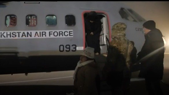 Shown is a screenshot from a seven-minute video of a Kazakh military plane taking off in Aktau and landing somewhere in Syria during a January 5-6 repatriation operation. [Kazakh KNB]