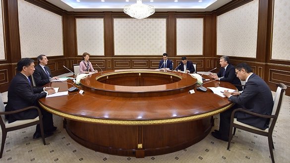 Жаҳон банкининг Европа ва Марказий Осиё бўйича вице-президенти Сирил Муллер 27 февраль куни Тошкентда Ўзбекистон президенти Шавкат Мирзиёев билан учрашди. 26-27 февраль кунлари Ўзбекистонга ташрифи чоғида Муллер Жаҳон банкининг мамлакатдаги ислоҳотларга кўмаклашишда давом этишини яна бир карра тасдиқлади. (Ўзбекистон президентининг матбуот хизмати)