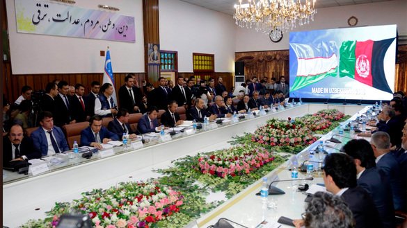 Uzbek and Afghan delegations meet in Mazar-e-Sharif on July 1. [Abdullah Abdullah/Twitter]
