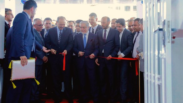 Uzbek Prime Minister Abdulla Aripov and Afghan Chief Executive Abdullah Abdullah open a trade show in Mazar-e-Sharif July 1. [Abdullah Abdullah/Twitter]