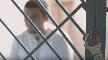 Қамоқдаги қозоғистонлик ИД аъзоси радикаллашувдан ва ёшликнинг зое кетганидан афсусда