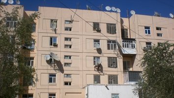 Cунъий йўлдош антенналарининг тақиқланиши ортидан Туркманистон аҳолиси Россия телевидениеси ва мафкураси таъсиридан четда қолди
