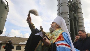 Rus pravoslav cherkovi yadro qurollarini tabarruk qilish amaliyotidan voz kechishni rejalashtirmoqda
