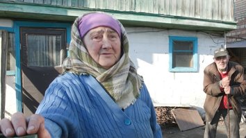 Пожилая пара под Киевом неделями пряталась от русских в крошечном подвале