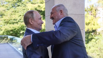 «Двойная оккупация»: российские войска и зависимая от них хунта в Беларуси