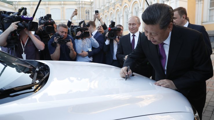 Russia 'solves' Car Shortage With Shoddy Chinese, Iranian Vehicles